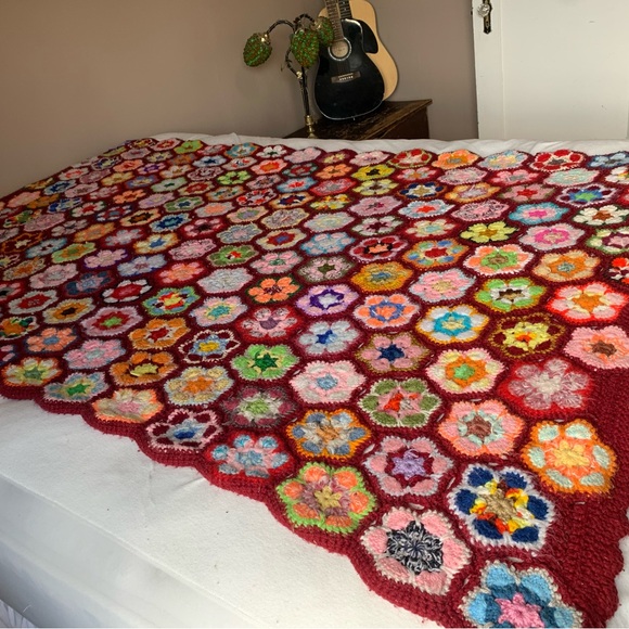 Beautiful Handmade Bohemian flare crocheted floral Afghan throw style blanket - Picture 3 of 6